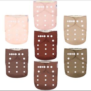 21 NORA’S NURSERY REUSABLE CLOTH DIAPERS